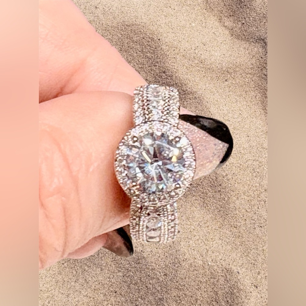 Elegant Silver Women's HALO Ring